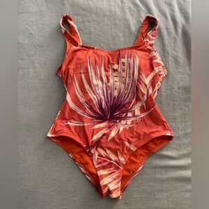 Kona Sol Women’s one piece swimsuit